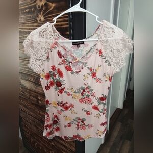 Floral Lace Sleeve Women's Top - Size XL